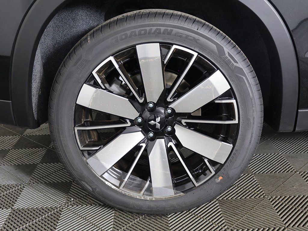 New 2026 Mitsubishi Outlander SE image 20