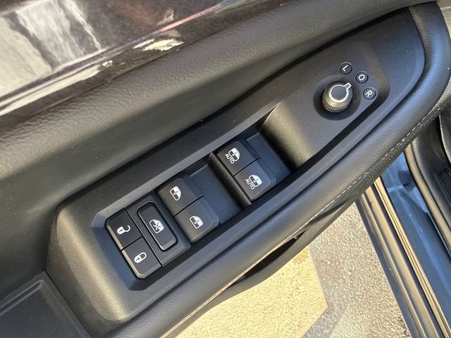 Used 2023 Jeep Grand Cherokee L Laredo w/ Luxury Tech Group I AWD/4WD image 24