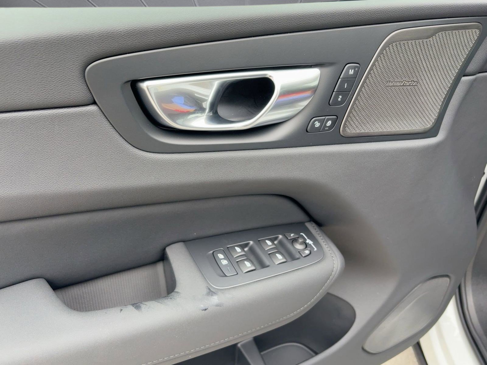 New 2026 Volvo XC60 B5 Ultra w/ Climate Package image 12