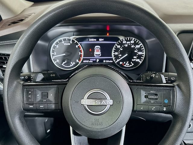 Used 2023 Nissan Rogue SV FWD image 12