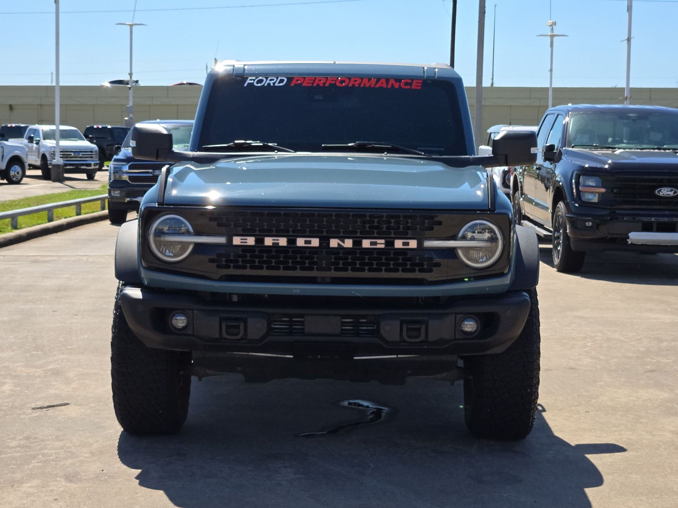 Used 2023 Ford Bronco Wildtrak AWD/4WD image 11