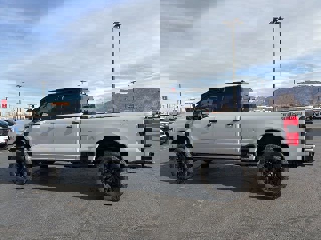 Used 2024 Ford F350 Platinum w/ Tremor Off-Road Package image 8