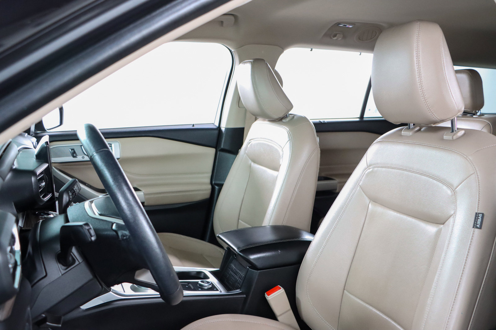 Used 2022 Ford Explorer Limited image 23