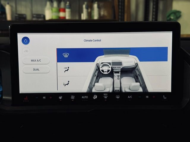 Used 2025 Ford Bronco Sport Badlands image 35