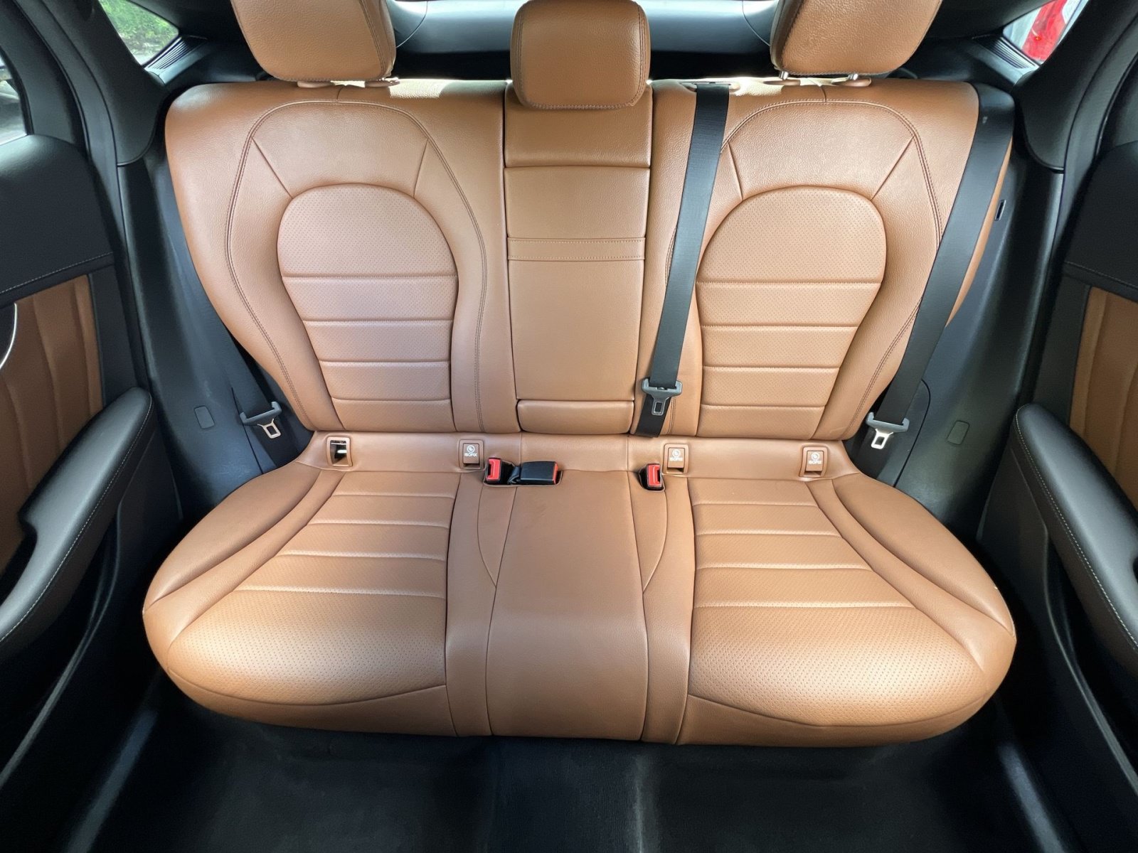 Used 2023 Mercedes-Benz GLC 300 4MATIC Coupe image 15
