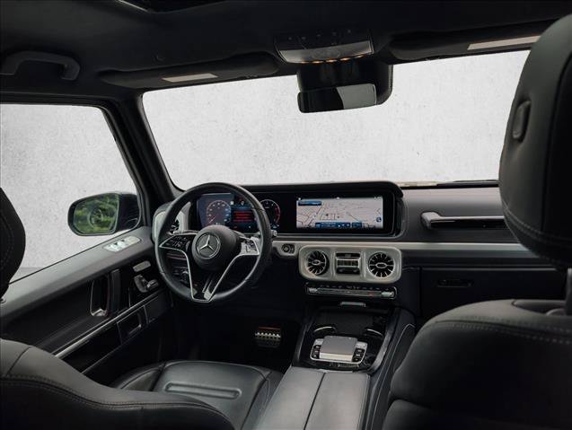 Used 2025 Mercedes-Benz G 550 image 26