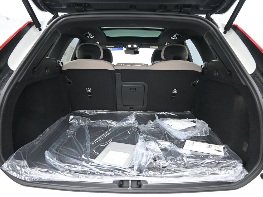 New 2026 Volvo XC60 B5 Plus w/ Climate Package AWD/4WD image 26
