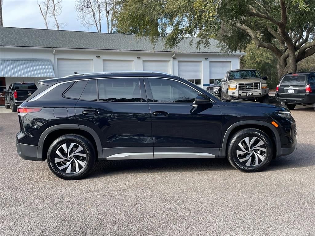 Certified 2025 Volkswagen Tiguan S video 2