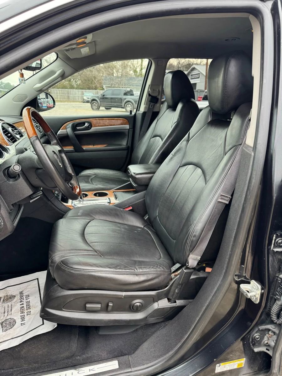 Used 2011 Buick Enclave CXL image 20