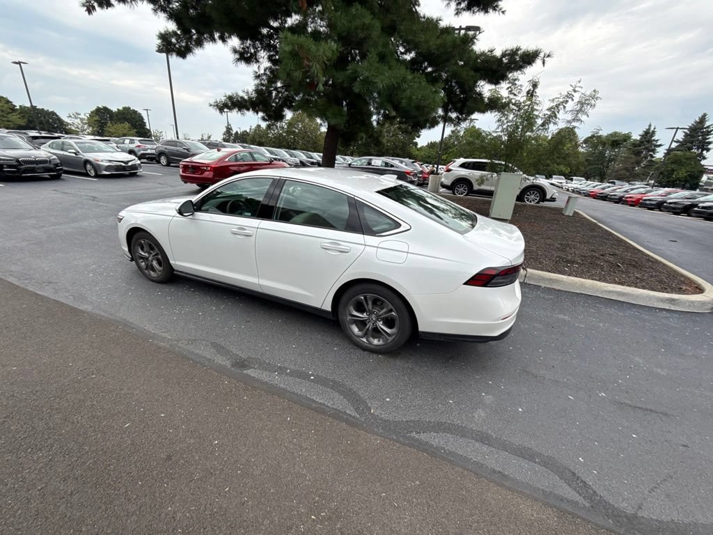 Used 2024 Honda Accord EX image 6