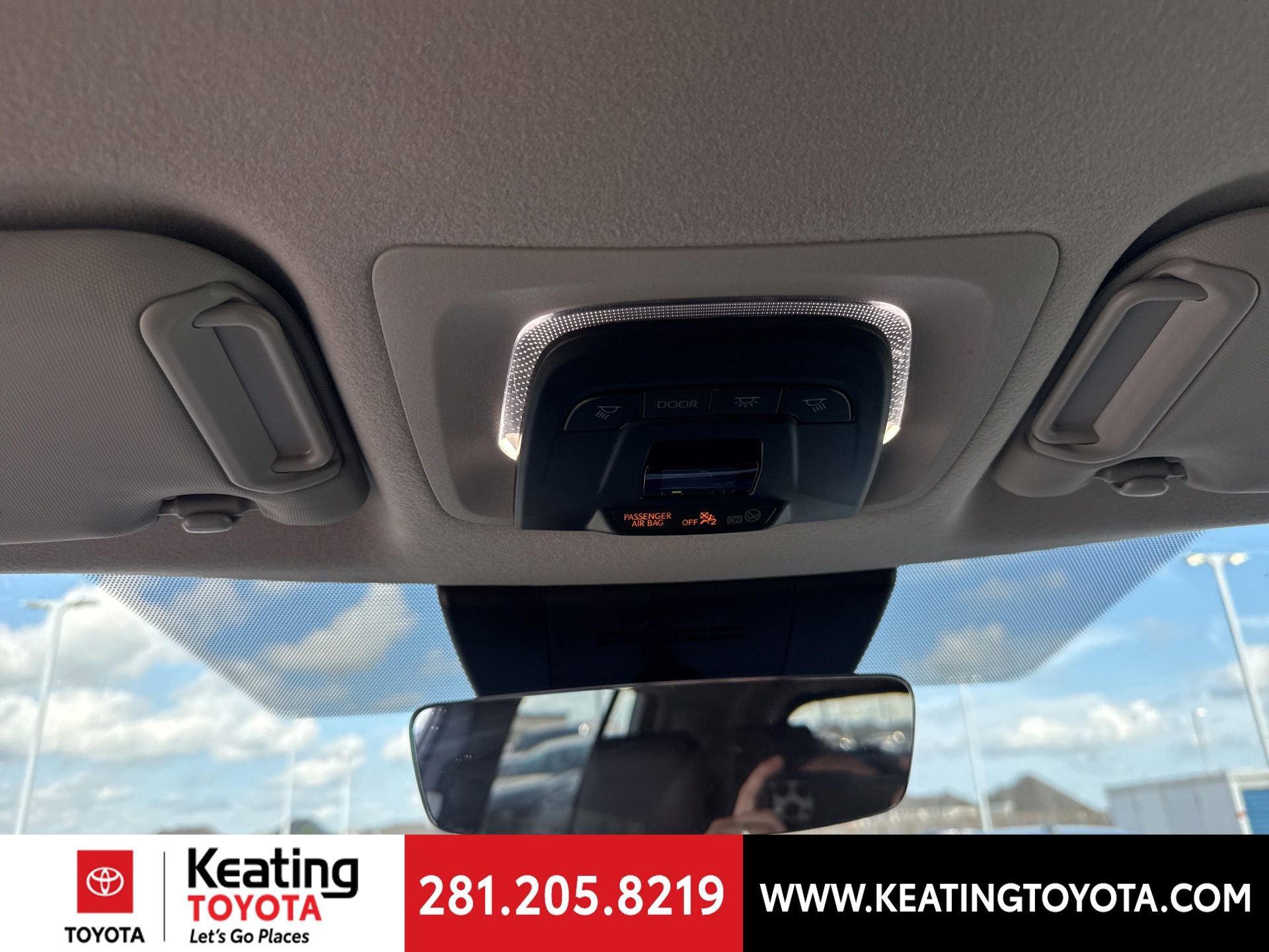 Used 2026 Toyota Corolla Cross XLE image 22