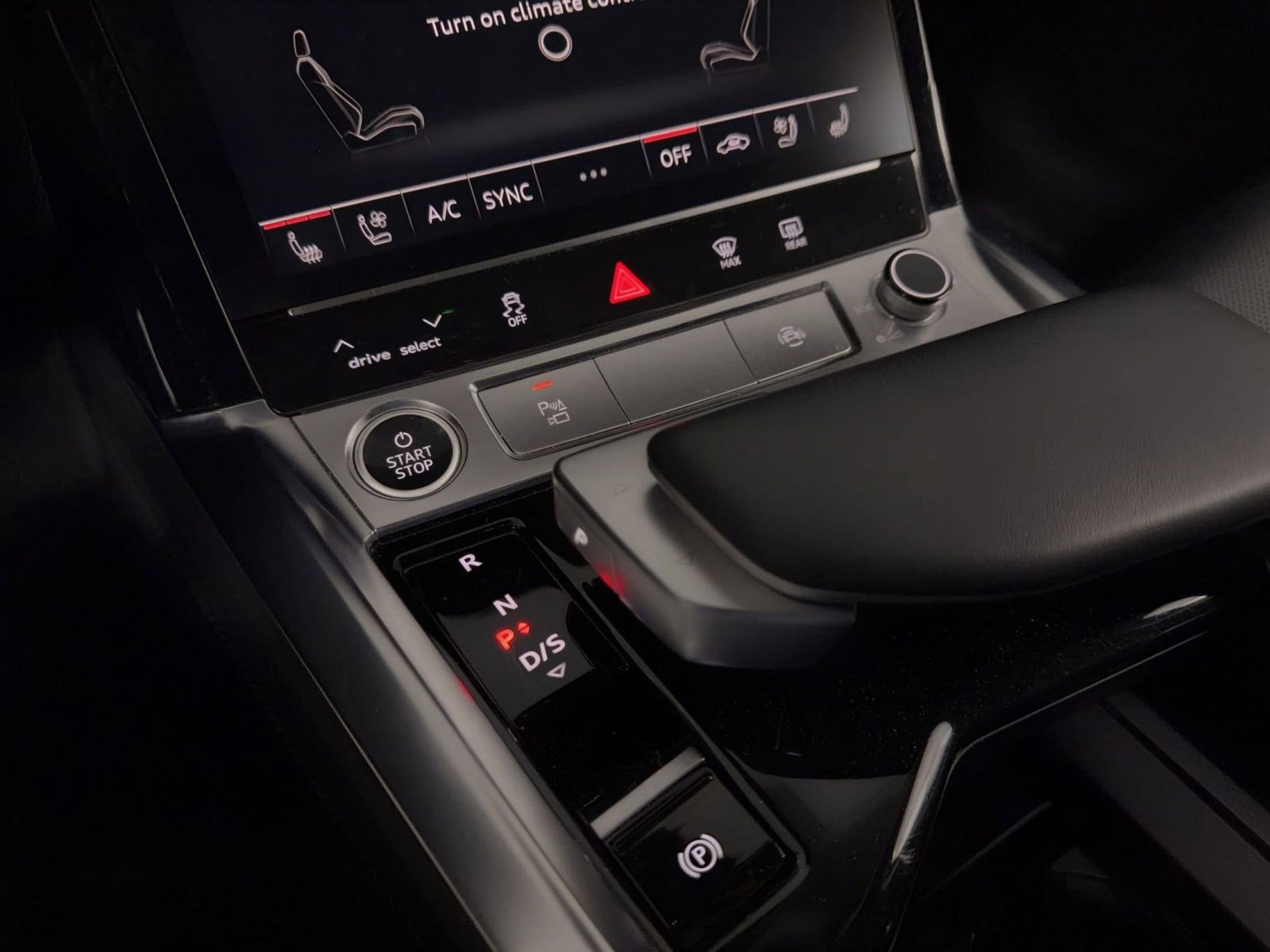 Used 2023 Audi e-tron Premium Plus AWD/4WD image 19