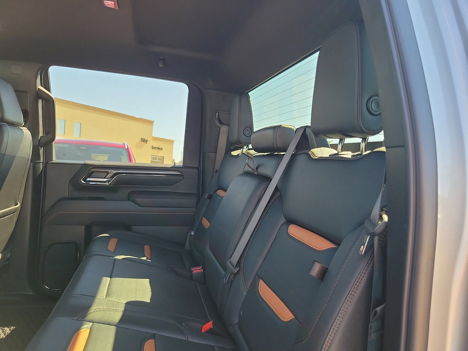 Used 2025 GMC Sierra 2500 AT4 AWD/4WD image 13