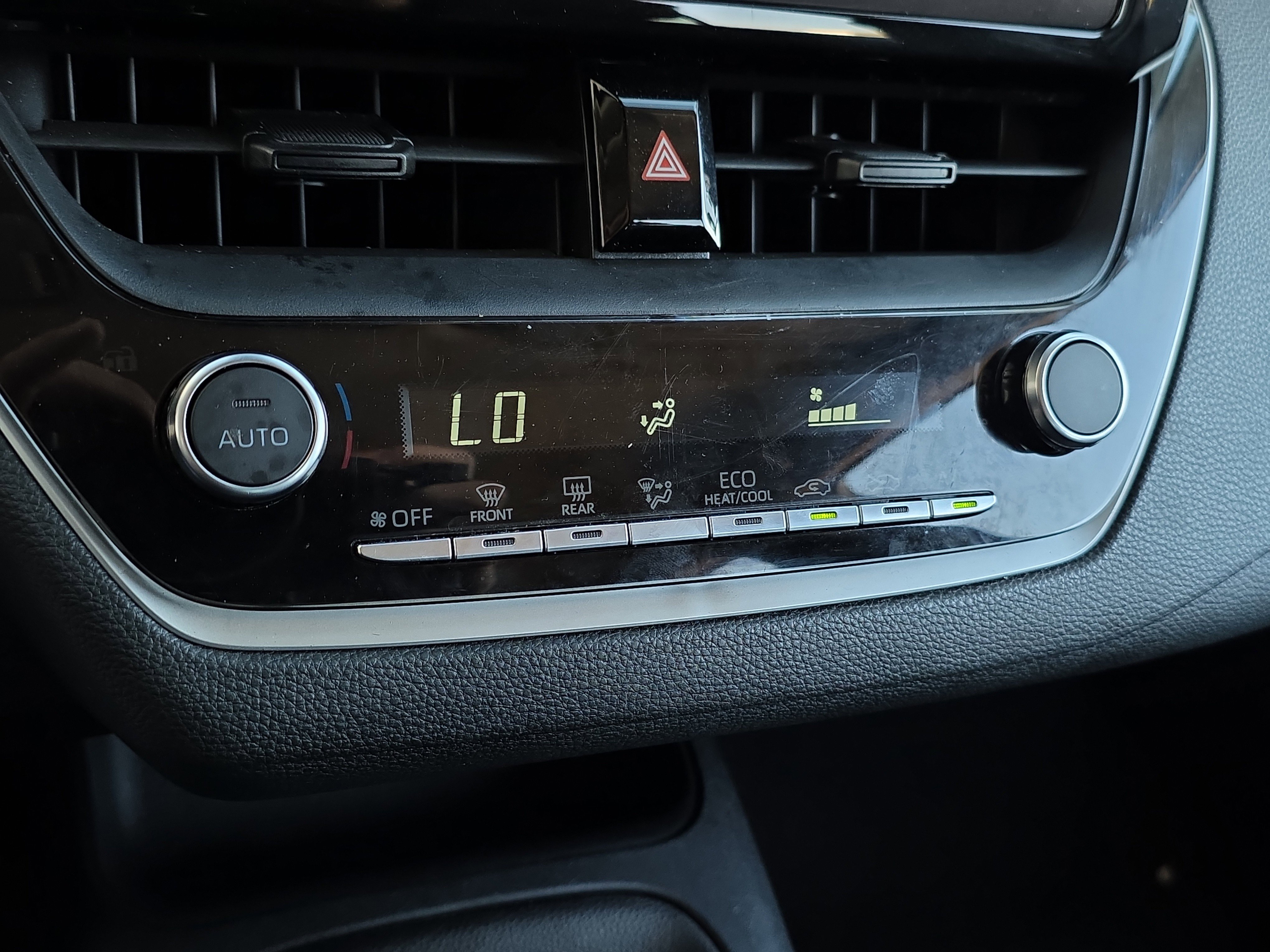 Used 2024 Toyota Corolla LE image 19