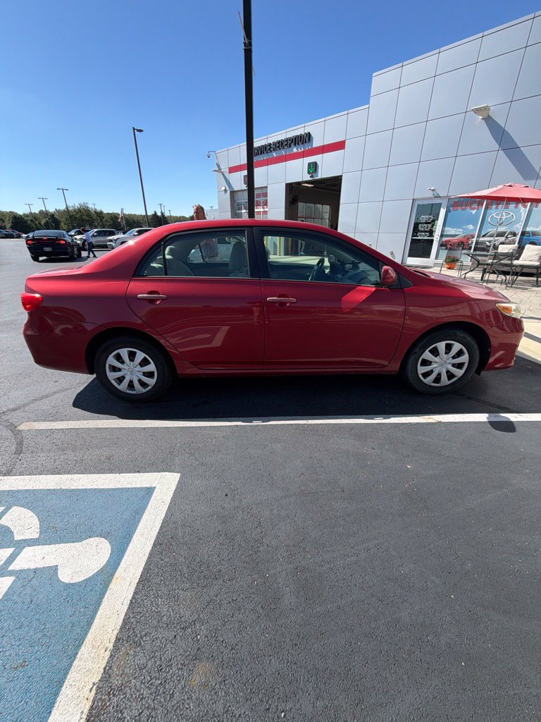 Used 2011 Toyota Corolla LE FWD image 7