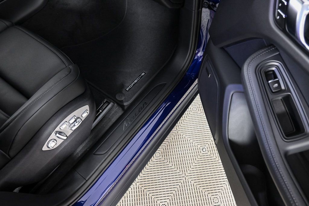 New 2026 Porsche Macan image 26