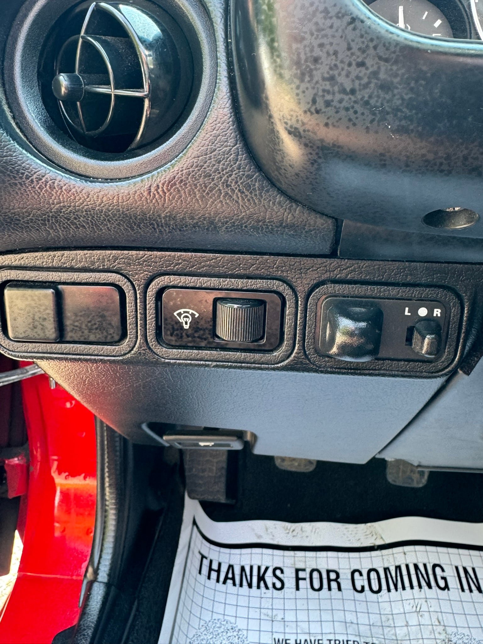 Used 1993 MAZDA MX-5 Miata RWD image 17