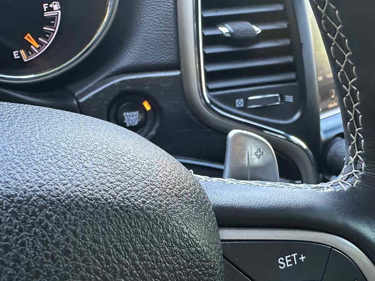 Used 2017 Jeep Grand Cherokee Limited w/ Luxury Group II AWD/4WD image 34