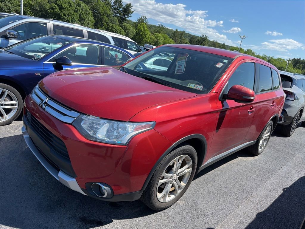 Used 2015 Mitsubishi Outlander SE AWD/4WD image 3