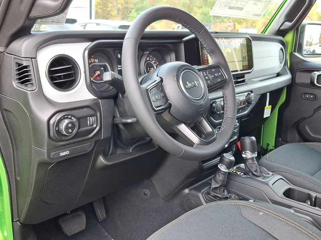 New 2025 Jeep Gladiator Sport AWD/4WD image 7