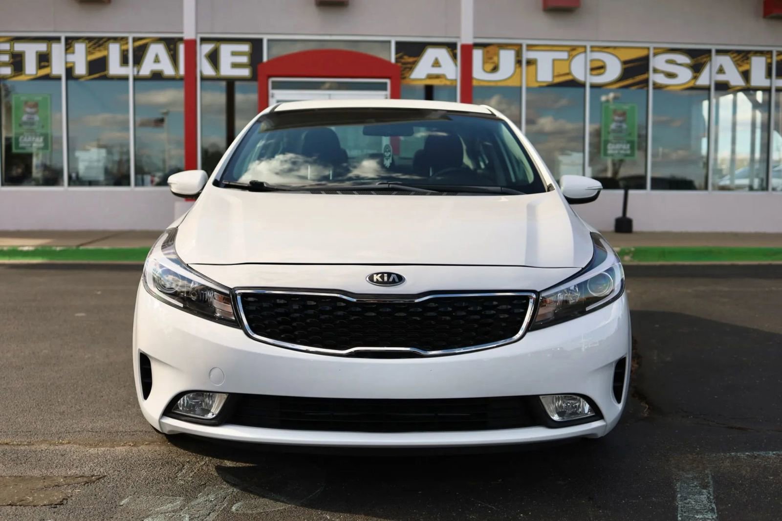 Used 2017 Kia Forte S w/ S Technology Package image 2