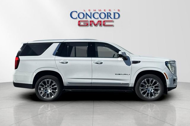 Used 2025 GMC Yukon Denali AWD/4WD image 3