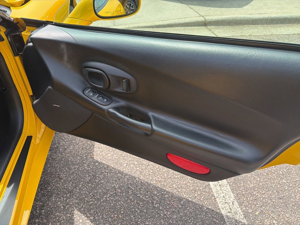 Used 2004 Chevrolet Corvette Convertible w/ Preferred Equipment Group image 20