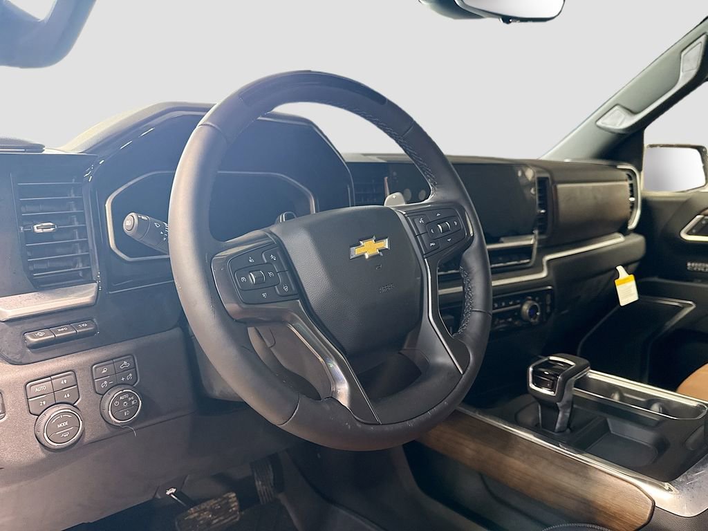 New 2026 Chevrolet Silverado 1500 High Country image 9