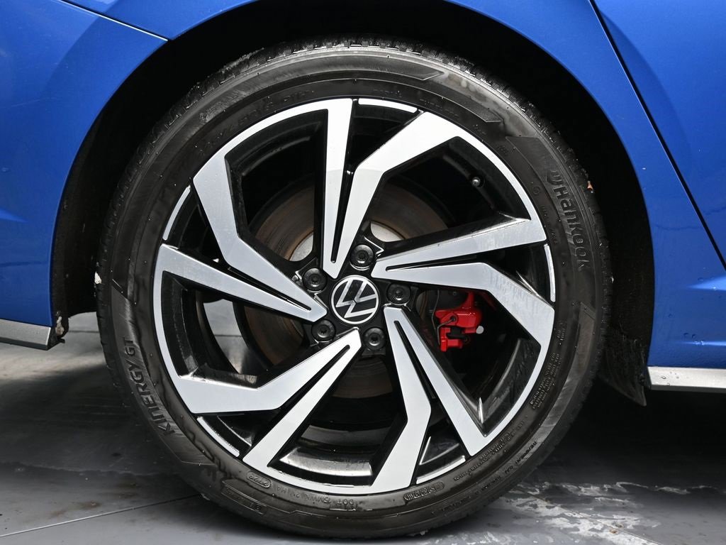 Used 2024 Volkswagen Jetta GLI Autobahn image 14