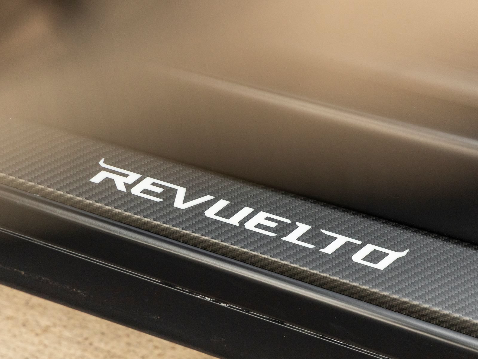 Used 2025 Lamborghini Revuelto AWD/4WD image 30
