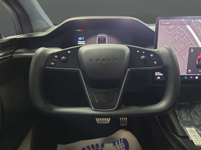 Used 2023 Tesla Model X Plaid image 16