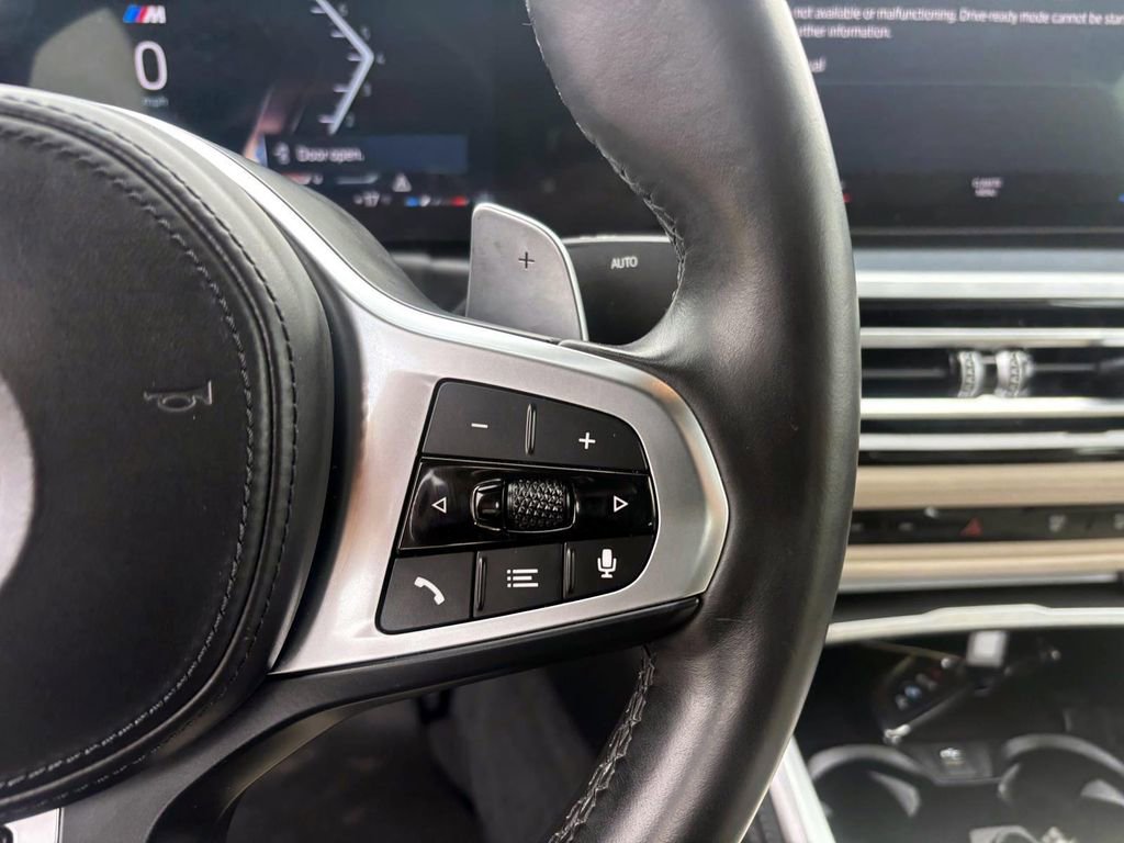 Used 2024 BMW 440i xDrive Convertible w/ Premium Package image 18