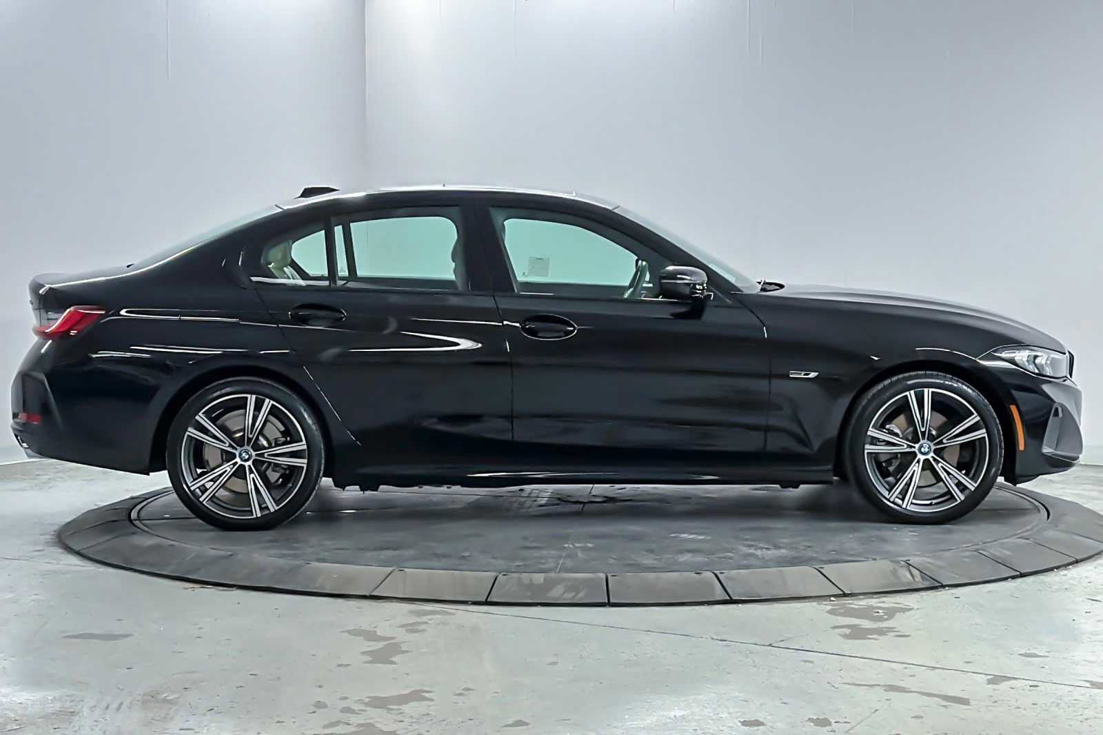 Used 2023 BMW 330e w/ Premium Package image 8