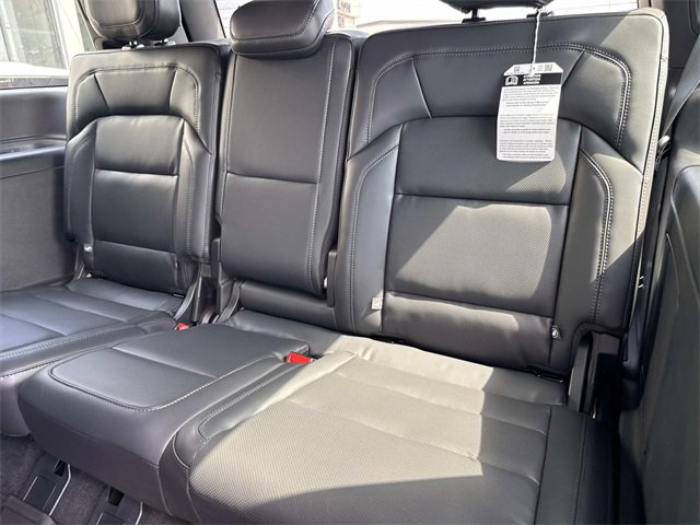 New 2025 Lincoln Navigator Reserve w/ Jet Appearance Package image 16