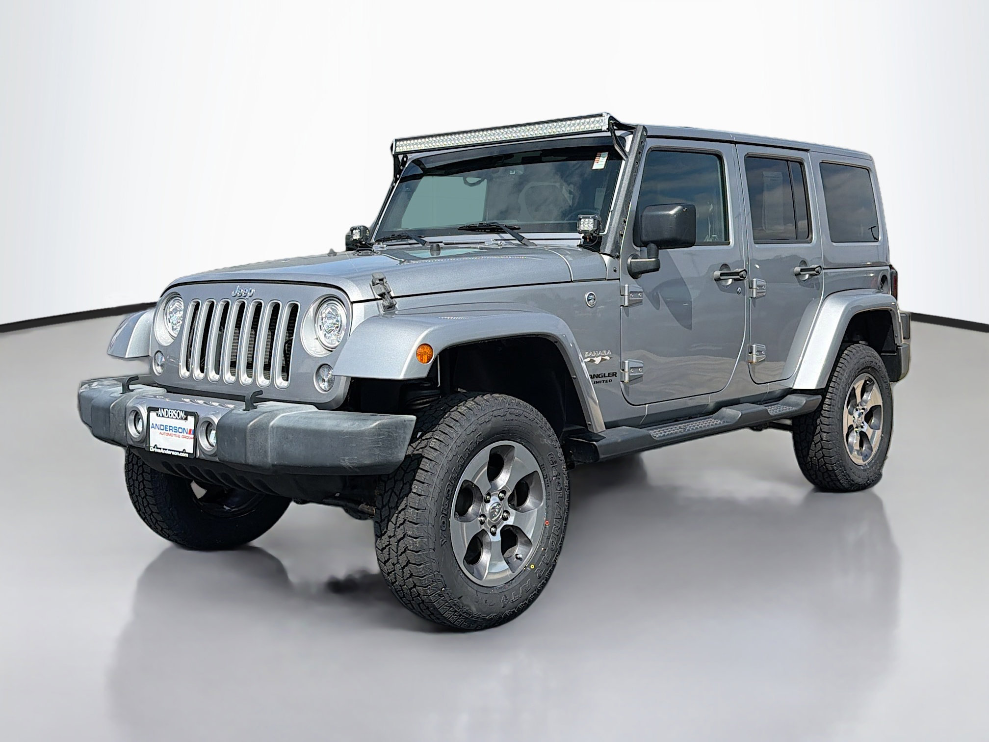 Used 2017 Jeep Wrangler Unlimited Sahara w/ Connectivity Group AWD/4WD image 11