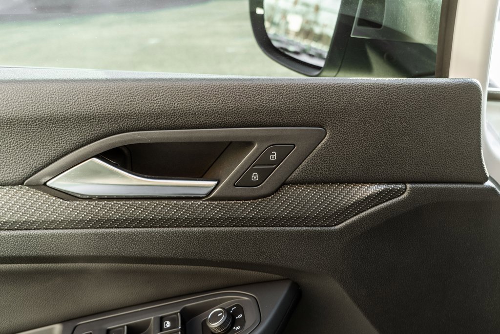 Used 2024 Volkswagen Golf R image 17