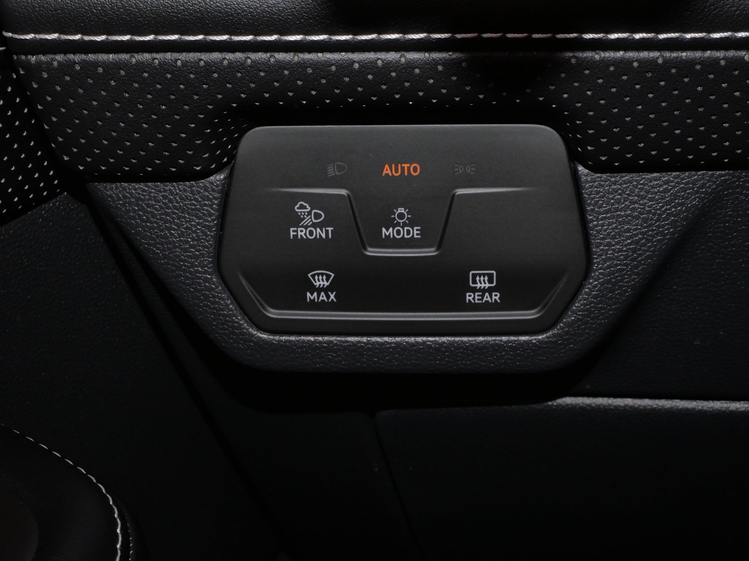 Certified 2024 Volkswagen Atlas SE AWD/4WD image 27