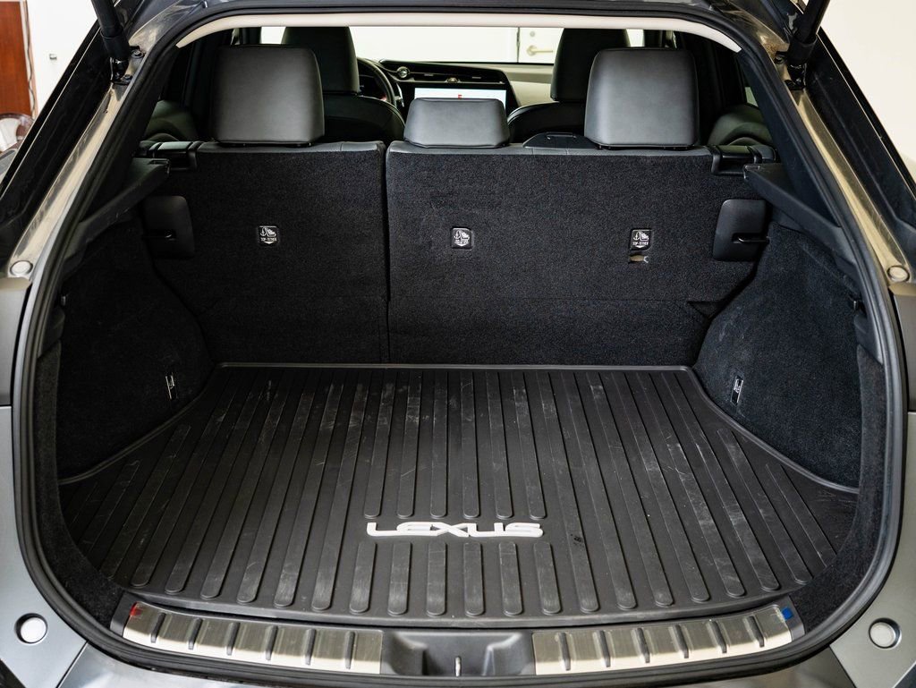 Certified 2023 Lexus RZ 450e Premium w/ Accessory Package (2T) image 16