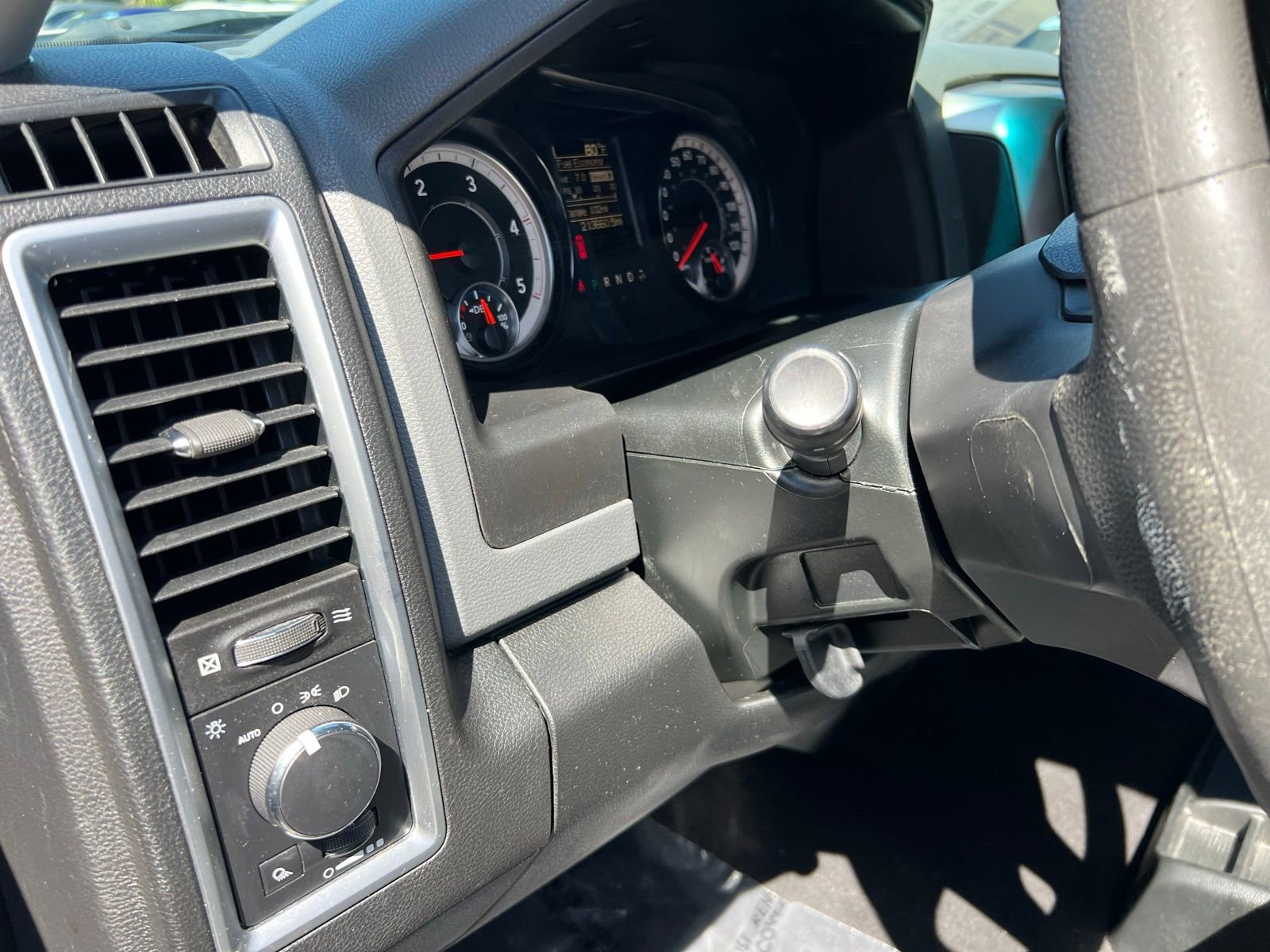 Used 2018 RAM 3500 SLT AWD/4WD image 23