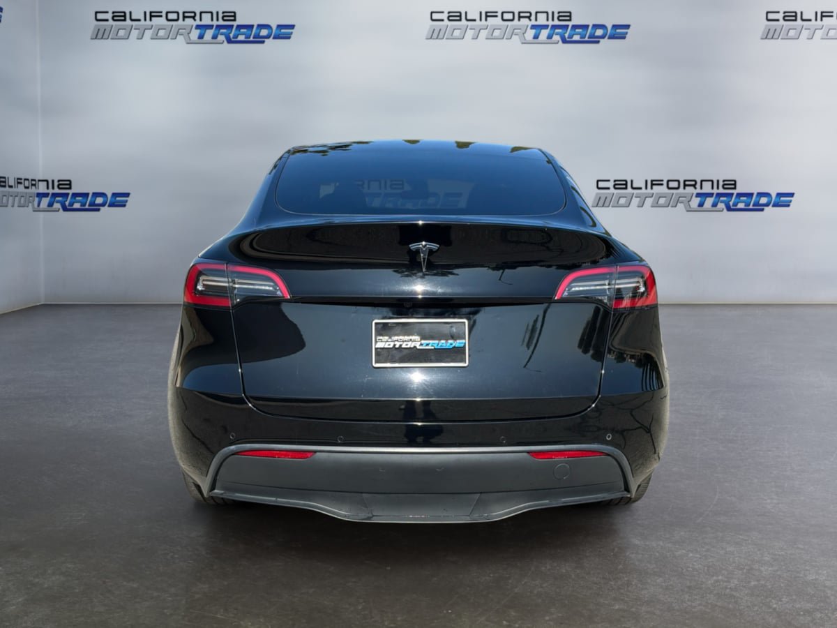 Used 2022 Tesla Model Y Long Range AWD/4WD image 6