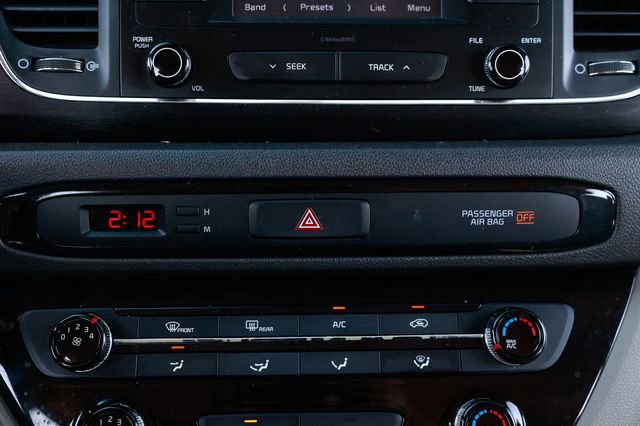 Used 2018 Kia Sedona L image 35