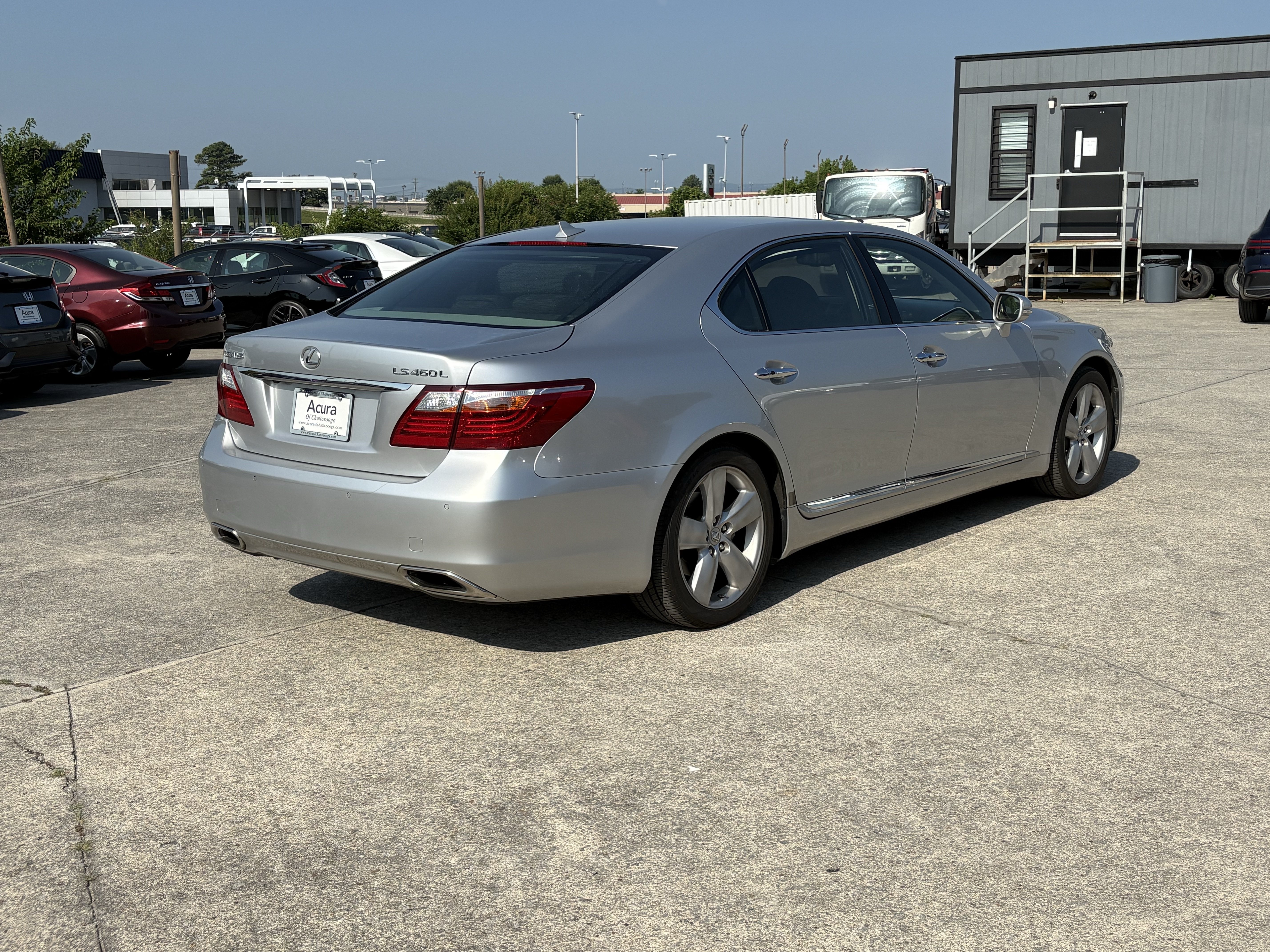 Used 2010 Lexus LS 460 L RWD image 4