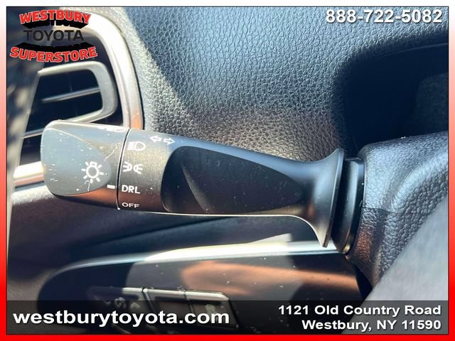Certified 2022 Toyota Prius Prime LE FWD image 27