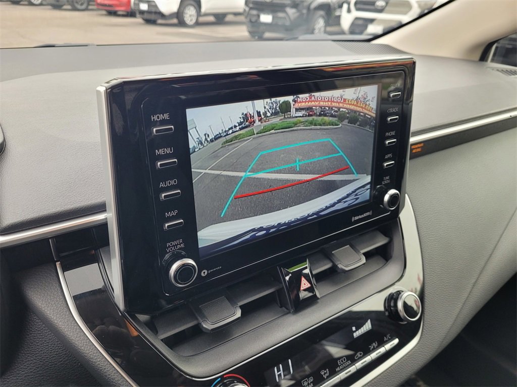 Used 2021 Toyota Corolla LE image 14