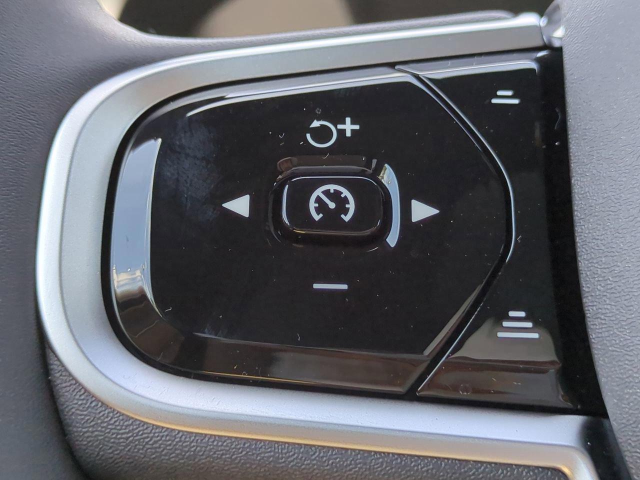 New 2026 Volvo XC90 B6 Ultra w/ Lounge Package image 24