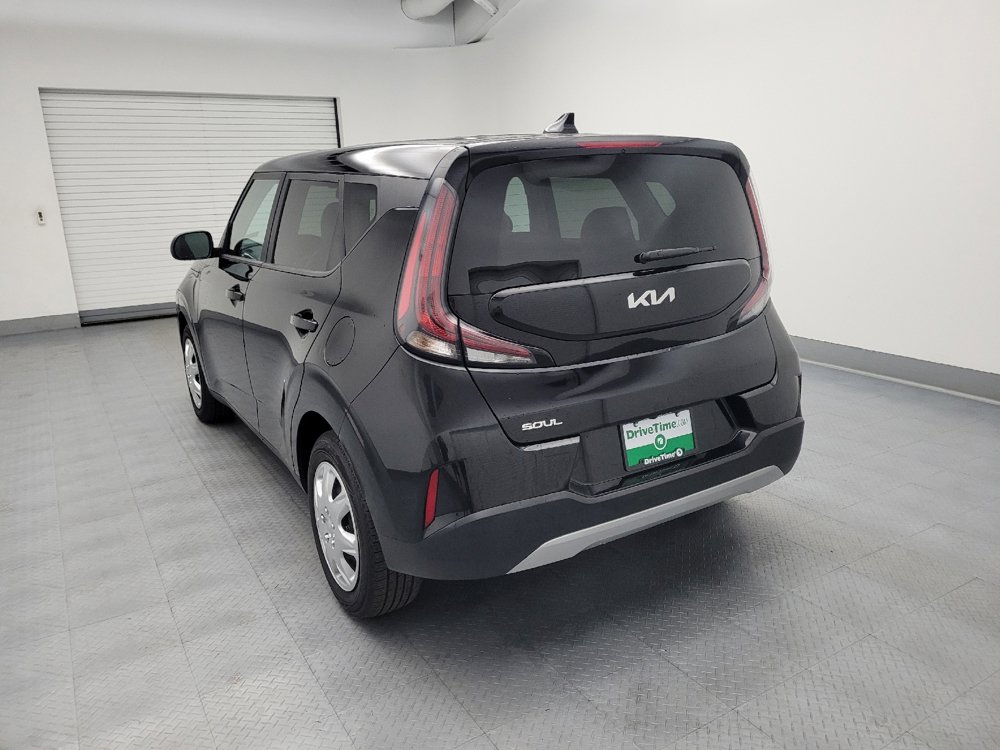 Used 2023 Kia Soul LX FWD image 5