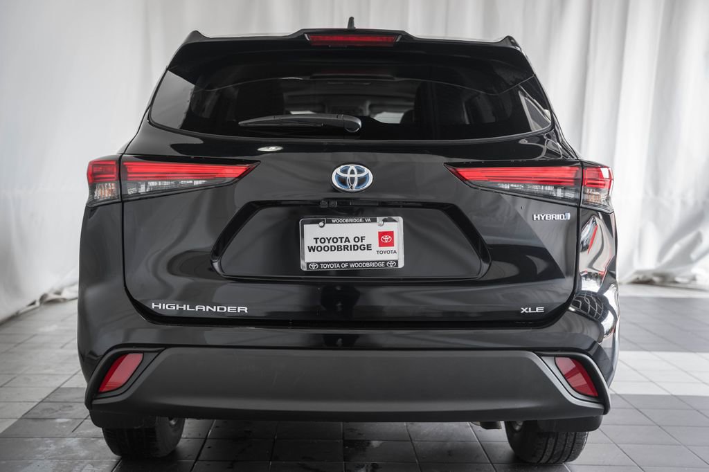 Used 2023 Toyota Highlander Bronze Edition image 5