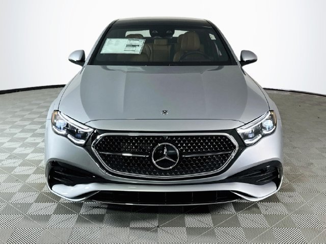 New 2027 Mercedes-Benz E 450 4MATIC Sedan image 2