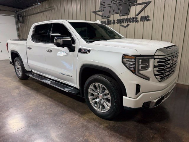 Used 2023 GMC Sierra 1500 Denali w/ Technology Package AWD/4WD image 6