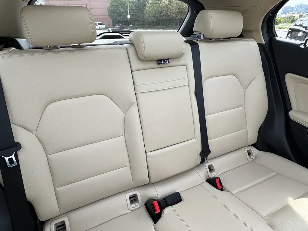 Used 2018 Mercedes-Benz GLA 250 4MATIC image 22